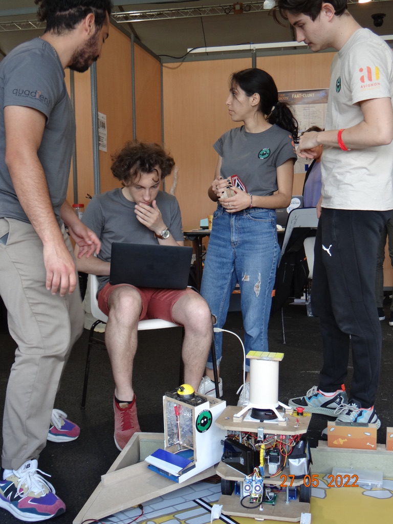 Etudiants dans un espace de travail